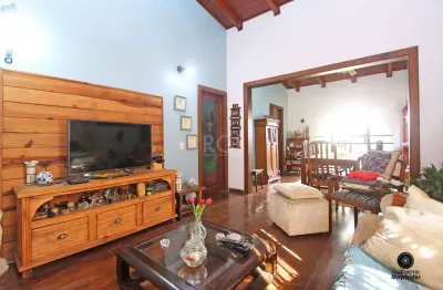Casa para venda - 249.54m², 4 dormitórios, sendo 1 suites, 5 vagas - ipanema
