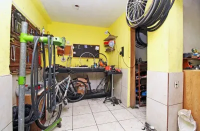 Casa para venda - 85m², 2 dormitórios, 1 vaga - cidade baixa