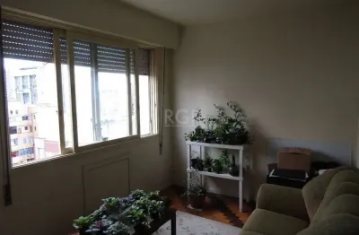 Apartamento 3 dormitórios e 1 vaga de garagem no centro histórico de poa