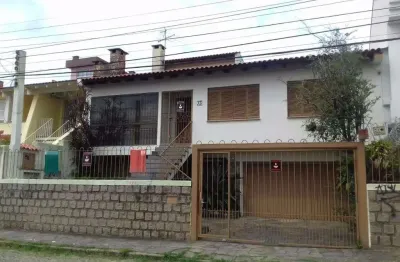 Casa para venda - 293m², 3 dormitórios, sendo 1 suites, 4 vagas - partenon