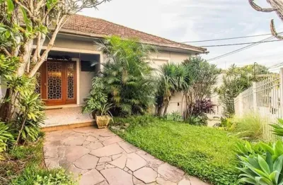 Casa com 3 quartos à venda na Rua Filadélfia, 141, São João, Porto Alegre