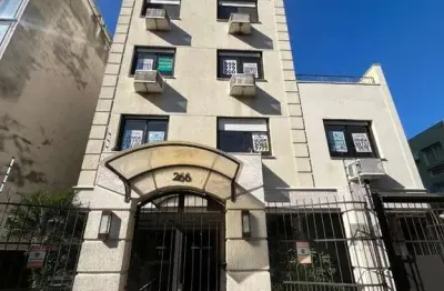 Apartamento de três quartos, suíte, churrasqueira e duas vagas de garagem (box d