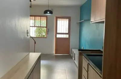 Casa com 2 quartos à venda na Rua Mura, 356, Guarujá, Porto Alegre