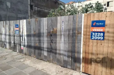 Compre terreno na Av Bento Gonçalves, 20,24 X 24M2,Bairro Partenon