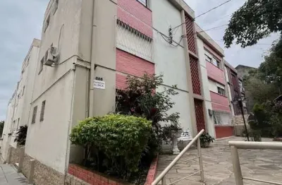 Apartamento reformado de dois quartos no bairro petrópolis em porto alegre