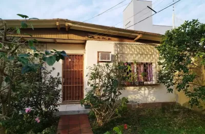 Casa 2 dormitórios, 2 vagas, bairro parque dos maias