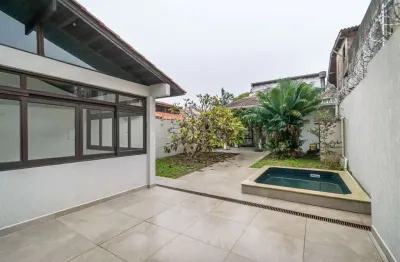 Casa sobrado no bairro cristal de 3 dormitórios e 3 vagas