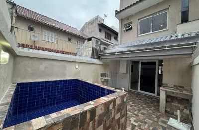 Ótimo sobrado semi mobiliado com 3 suítes no bairro guarujá