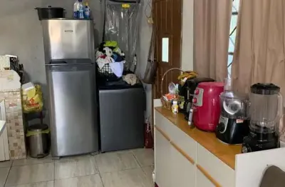 Casa com 2 quartos à venda na Rua Fernando Veronezi, 373, Restinga, Porto Alegre