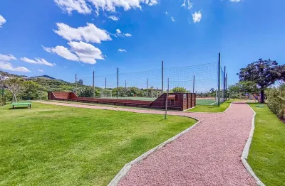 Casa com 412m², visa maravilhosa, condominio fechado