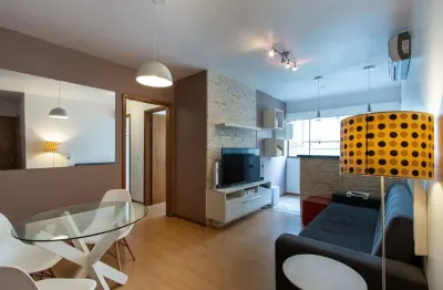Apartamento com 2 dormitórios (reversível para 3) e 1 vaga escriturada  à venda