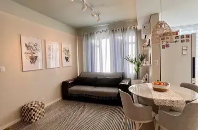 Apartamento com 2 dormitórios, reformado, no bairro farroupilha, porto alegre/rs