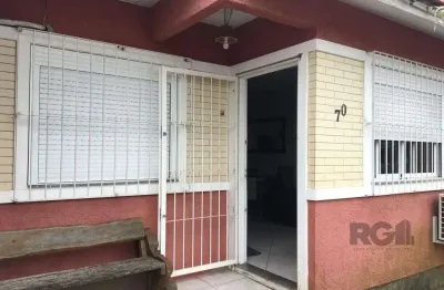 Casa com 2 quartos à venda na Rua Newton Silveira Netto, 70, Hípica, Porto Alegre