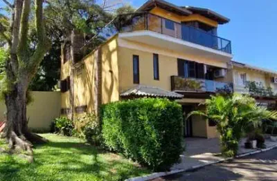 Casa em condomínio fechado com 4 quartos à venda na Avenida Juca Batista, 1490, Cavalhada, Porto Alegre