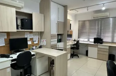 Sala comercial à venda na Rua General Câmara, 381, Centro Histórico, Porto Alegre