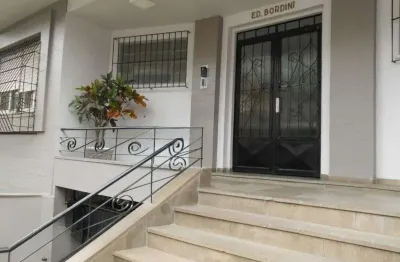 Apartamento de 2 dormitórios à venda no bairro auxiliadora - porto alegre