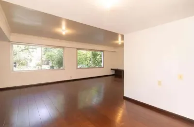 Apartamento de 3 dormitórios, suíte, duas vagas e elevador no bairro Rio Branco