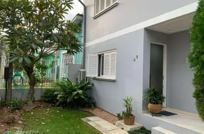 Casa com 4 quartos à venda na Rua Eleutério Araújo, 69, Partenon, Porto Alegre