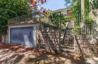 Casa com 3 quartos à venda na Rua Silvério Souto, 480, Teresópolis, Porto Alegre