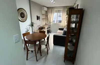 Apto 01 dormitório todo mobiliado reformado, 01 vaga de garagem