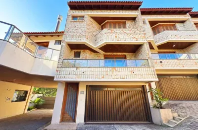 Casa em condomínio 3 dormitórios (2 suites), 3 vagas - Bairro Jardim Isabel