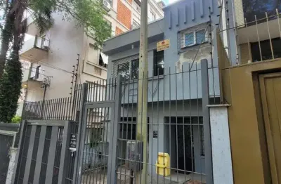 Casa 4 quartos reformada na Rua Andre Poente, residencial com potencial para com