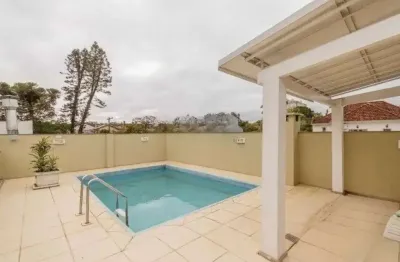 Casa de 3 quartos, piscina, churrasqueira, 7 vagas no bairro Tristeza