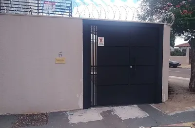 Casa em condomínio fechado com 2 quartos para alugar na Avenida Presidente Vargas, 663, Vila Duque de Caxias, Campo Grande
