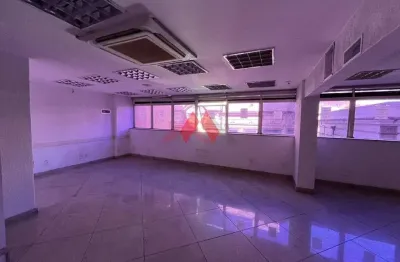 A sala comercial que sua empresa merece: 245m² no centro do rio, com espaço e funcionalidade