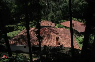 Casa comercial à venda na Rua Bernardo Coutinho, Araras, Petrópolis