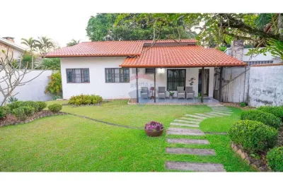 Casa com 3 quartos à venda na Avenida Pioneiros, 236, Centro, Indaial