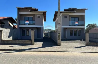 'lindo sobrado, 3 quartos sendo 2 suítes' em indaial