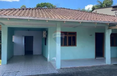 Casa c/ 3 quartos - rio morto | espaço nos fundos para ampliações/construção e sala comercial na frente.