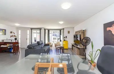 Sobrado com 3 dormitórios à venda, 200 m² por r$ 878.500,00 - pinheirinho - curitiba/pr