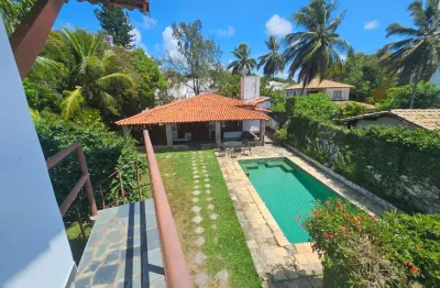 Excelente casa em rua pública, próximo ao farol de itapuã e as principais praias de salvador!
