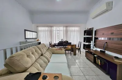 Apartamento tipo casa - 3 dormitórios, 1 suíte, 1 vaga demarcada - marapé - santos/sp