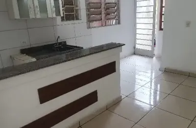 Casa com 1 quarto para alugar na Rua Barretos, 75, Centro, Diadema