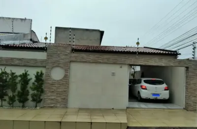 Casa com 4 quartos à venda na Rua Carlos Henrique Carvalho de Melo, 04, Farolândia, Aracaju