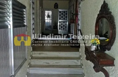 Está à procura de um apartamento espaçoso e com valor do condomínio que caiba no seu bolso? achou!!!!