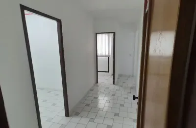 Sala comercial à venda de 30 m2 com 1 banheiro no itaigara