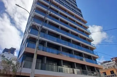 Apartamento à venda quarto e sala de 30 m2 na barra