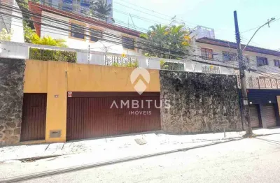 Casa de 2 pavimentos com 425 m2 de terreno com 4 quartos sendo 1 suíte com closet para venda , graç