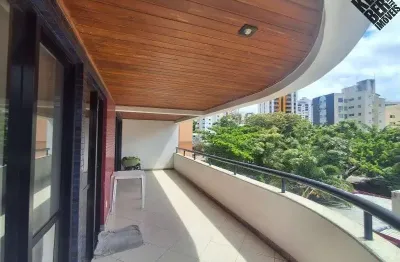 3 suítes mais gabinete, nascente total, varandão, lavabo, 3 vagas de garagem soltas
