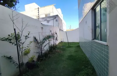 Apartamento terreo, estilo garden, à venda em stella maris, salvador-ba: 2 quartos, 1 suíte, 1 sala, 2 banheiros, 1 vaga, 71m². venha conferir!