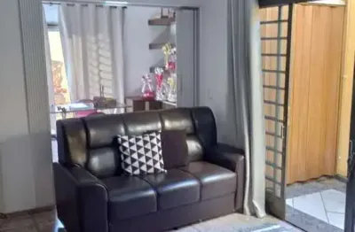 Excelente casa de 3 dormitorios suite 2 vagas em otima localização