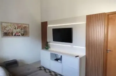Otima casa de 3 dormitorios com suite, garagem para dois carros vila cassini
