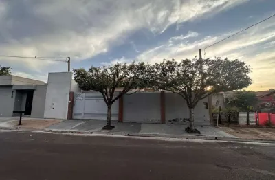 Casa com 3 quartos à venda na Rua Aléscio Canola, 261, Satélite, Guararapes