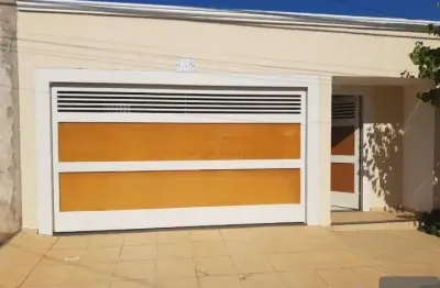 Casa com 2 quartos à venda na Rua João Roberto Batagelo, 158, Conjunto Habitacional Hilda Mandarino, Araçatuba