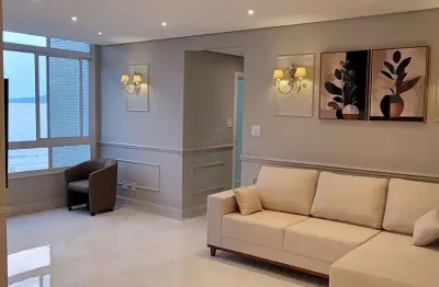 Apartamento Frente Mar em Santos com 2 Dormitórios Porteira Fechada