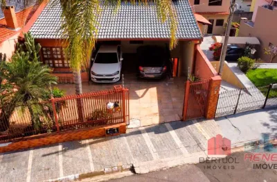Casa com 3 quartos à venda no Centro, Vinhedo 